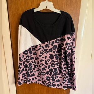 NWOT Sine size XL color block long sleeve sweater, black, white, animal print